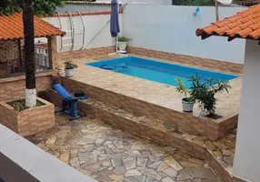 Foto 1 de Casa com 2 Quartos à venda, 200m² em Vila Capri, Araruama