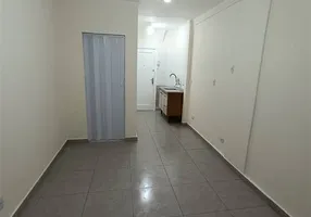 Foto 1 de Apartamento com 1 Quarto para venda ou aluguel, 25m² em Centro, São Vicente