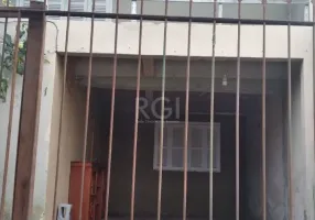 Foto 1 de Sobrado com 4 Quartos à venda, 96m² em Hípica, Porto Alegre