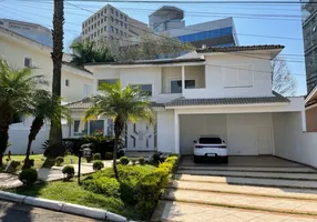 Foto 1 de Casa de Condomínio com 4 Quartos à venda, 359m² em Alphaville, Barueri