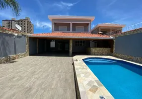 Foto 1 de Casa com 5 Quartos à venda, 250m² em Balneario Florida, Praia Grande