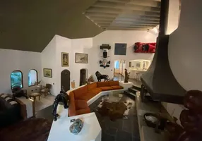 Foto 1 de Casa com 7 Quartos à venda, 2040m² em Chácara Granja Velha, Cotia