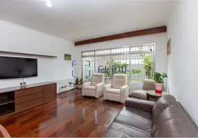 Foto 1 de Casa com 3 Quartos à venda, 210m² em Vila Congonhas, São Paulo