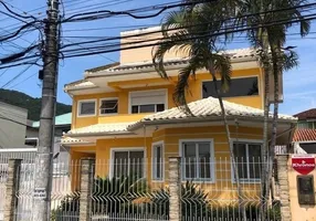 Foto 1 de Casa com 3 Quartos à venda, 228m² em Monte Verde, Florianópolis