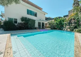 Foto 1 de Casa com 4 Quartos para alugar, 561m² em Camboinhas, Niterói
