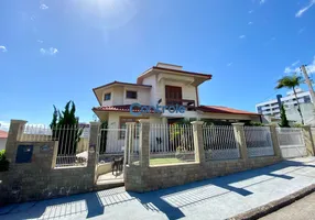 Foto 1 de Casa com 4 Quartos à venda, 255m² em Capoeiras, Florianópolis