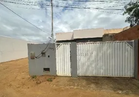 Foto 1 de Casa com 2 Quartos à venda, 59m² em Centro, São Fidélis