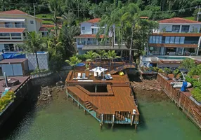 Foto 1 de Casa de Condomínio com 5 Quartos à venda, 510m² em Centro, Angra dos Reis