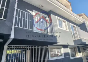 Foto 1 de Sobrado com 3 Quartos à venda, 152m² em Uberaba, Curitiba