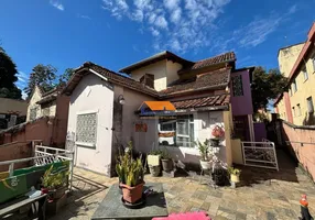 Foto 1 de Casa com 4 Quartos à venda, 200m² em Lagoinha, Belo Horizonte