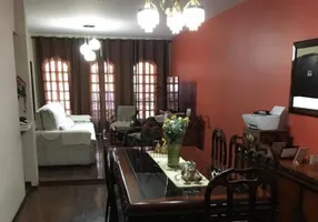 Foto 1 de Casa com 4 Quartos para venda ou aluguel, 336m² em Jardim Satélite, São José dos Campos