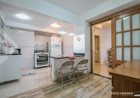 Foto 1 de Apartamento com 3 Quartos à venda, 94m² em Menino Deus, Porto Alegre