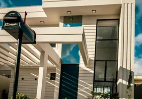 Foto 1 de Casa de Condomínio com 4 Quartos à venda, 221m² em Centro, Camaçari