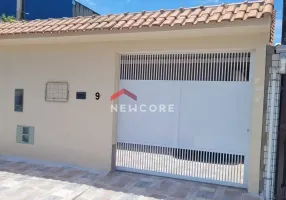 Foto 1 de Casa com 2 Quartos à venda, 107m² em Balneario Flórida Mirim, Mongaguá