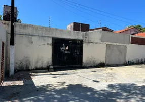 Foto 1 de Casa com 3 Quartos para alugar, 250m² em Centro, Aquiraz