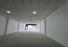 Foto 1 de Ponto Comercial para alugar, 350m² em Lagoa, Macaé