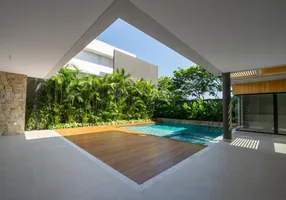 Foto 1 de Casa de Condomínio com 5 Quartos à venda, 860m² em Barra da Tijuca, Rio de Janeiro