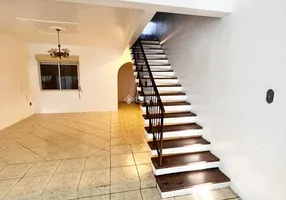 Foto 1 de Casa com 2 Quartos à venda, 180m² em Protásio Alves, Porto Alegre