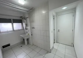 Foto 1 de Apartamento com 4 Quartos para alugar, 130m² em Santo Amaro, São Paulo