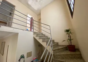 Foto 1 de Casa com 5 Quartos para alugar, 240m² em Ponta da Praia, Santos
