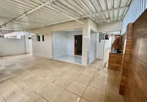 Foto 1 de Casa com 3 Quartos à venda, 130m² em Funcionários, João Pessoa