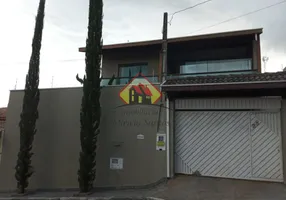 Foto 1 de Sobrado com 3 Quartos à venda, 250m² em Centro , Tremembé