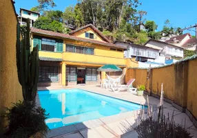 Foto 1 de Casa com 4 Quartos à venda, 350m² em Bingen, Petrópolis