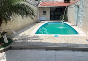 Foto 1 de Casa com 4 Quartos à venda, 200m² em Vila Guilhermina, Praia Grande