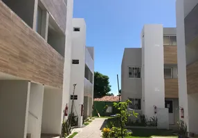 Foto 1 de Cobertura com 3 Quartos à venda, 150m² em Buraquinho, Lauro de Freitas