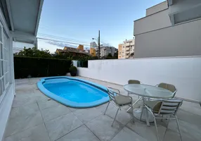 Foto 1 de Casa com 4 Quartos para alugar, 180m² em Jurerê Internacional, Florianópolis