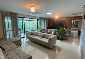 Foto 1 de Apartamento com 4 Quartos à venda, 212m² em Paiva, Cabo de Santo Agostinho