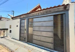 Foto 1 de Casa com 2 Quartos à venda, 70m² em Cohafama, Campo Grande