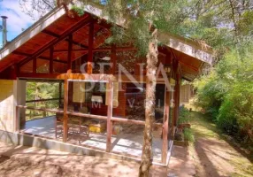 Foto 1 de Casa com 1 Quarto à venda, 50m² em Recanto das Araucarias, Campos do Jordão