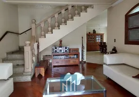 Foto 1 de Casa com 4 Quartos à venda, 300m² em Santa Clara, Divinópolis