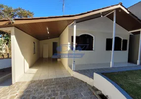 Foto 1 de Casa com 3 Quartos para alugar, 60m² em Centro, São José dos Pinhais