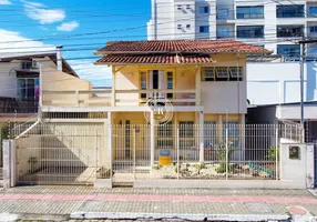 Foto 1 de Casa com 4 Quartos à venda, 251m² em Centro, Balneário Camboriú