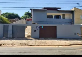 Foto 1 de Casa com 3 Quartos à venda, 179m² em Parque Jambeiro, Campinas