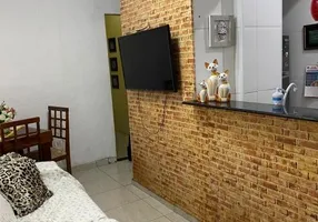 Foto 1 de Apartamento com 2 Quartos à venda, 47m² em Centro, São Vicente