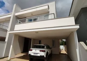 Foto 1 de Casa com 4 Quartos à venda, 200m² em Jurerê, Florianópolis