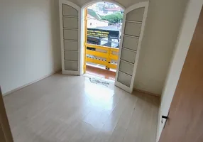 Foto 1 de Sala Comercial para alugar, 60m² em Jardim Maria Rosa, Taboão da Serra