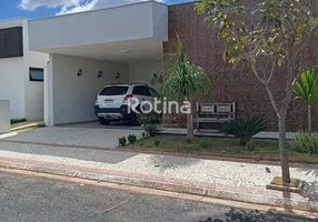 Foto 1 de Casa de Condomínio com 3 Quartos para alugar, 210m² em Shopping Park, Uberlândia