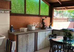 Foto 1 de Casa com 3 Quartos à venda, 200m² em Espiríto Santo, Porto Alegre