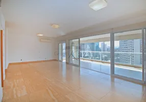 Foto 1 de Apartamento com 3 Quartos à venda, 200m² em Itaim Bibi, São Paulo