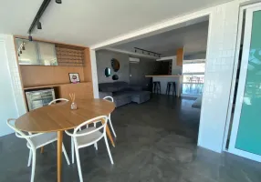 Foto 1 de Apartamento com 2 Quartos para alugar, 80m² em Barra da Tijuca, Rio de Janeiro