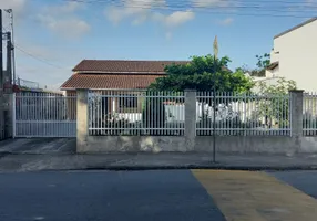 Foto 1 de Casa com 4 Quartos à venda, 180m² em Iririú, Joinville