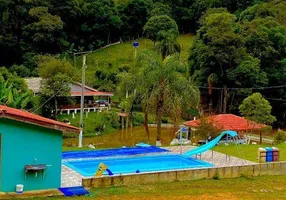 Foto 1 de Fazenda/Sítio com 3 Quartos à venda, 26000m² em Zona Rural, Quitandinha