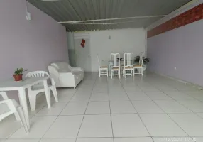 Foto 1 de Casa com 2 Quartos à venda, 95m² em Trindade, São Gonçalo