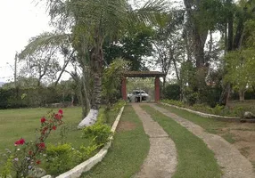 Foto 1 de Fazenda/Sítio com 3 Quartos à venda, 300m² em Centro, Aracoiaba da Serra