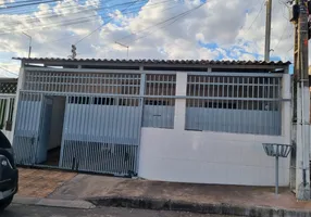 Foto 1 de Casa com 2 Quartos à venda, 115m² em Recanto das Emas, Brasília