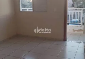 Foto 1 de Apartamento com 2 Quartos à venda, 50m² em Luizote de Freitas, Uberlândia